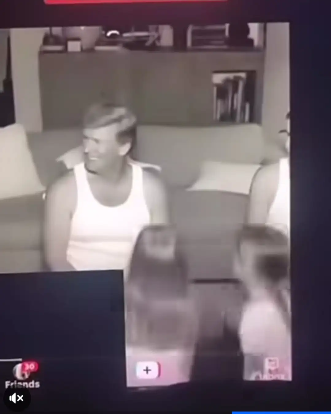   أسرار غرفة النوم لا يتخيلها أحد.. هذا هو الفيديو الوحيد الذي يوضح كل شيء بدقة عالية.. انتشار فيـ،،،ـديو لترامب من ابستين شاهد لحظة ارتكاب المحظور كاميرا سرية كانت مثبته في الطاولة