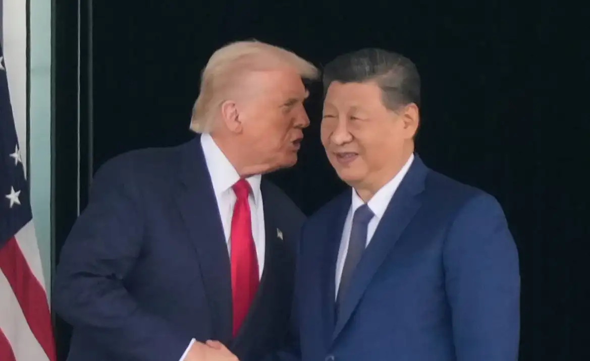     اتفاق طويل الأمد أم هدنة مؤقتة.. قمة ترمب وشي تشعل التواصل الاجت 